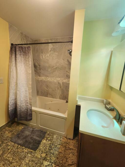 Apartamento Classy 3 Bed Near Nyc With View! Union City Exterior foto